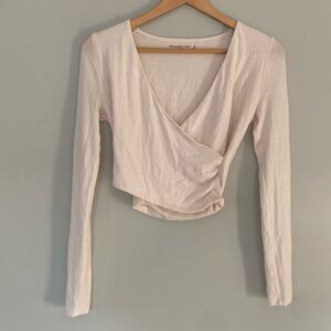 Abercrombie soft A&F Cozy cross over cream top
